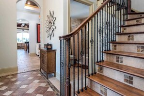 Interior - Lake Front Luxurious House in Reunion Resort (Kissimmee)