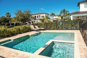 Pool - Lake Front Luxurious House in Reunion Resort (Kissimmee)