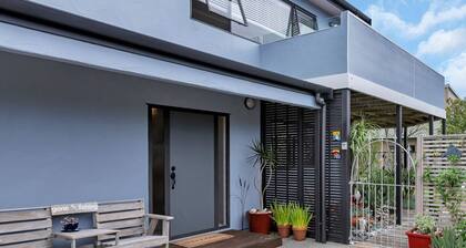 Surfside - Walk to Ruakaka Beach & Surf Club