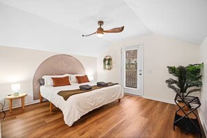 3 bedrooms, iron/ironing board, WiFi, bed sheets - The Lazy Lodge: Peaceful Retreat 15 mins from Downtown Greenville (Easley)