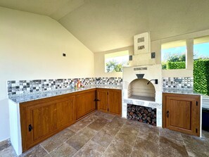 Private kitchen - Villa Efe Dalyan/Muğla 4+1 en suite with private pool (Muğla)