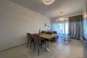Dining - Athenean Oasis In Ellinikon-C3 (Elliniko)