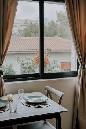 Dining - Cozy 1-bedroom apartment in the heart of Tirana (Tirana)