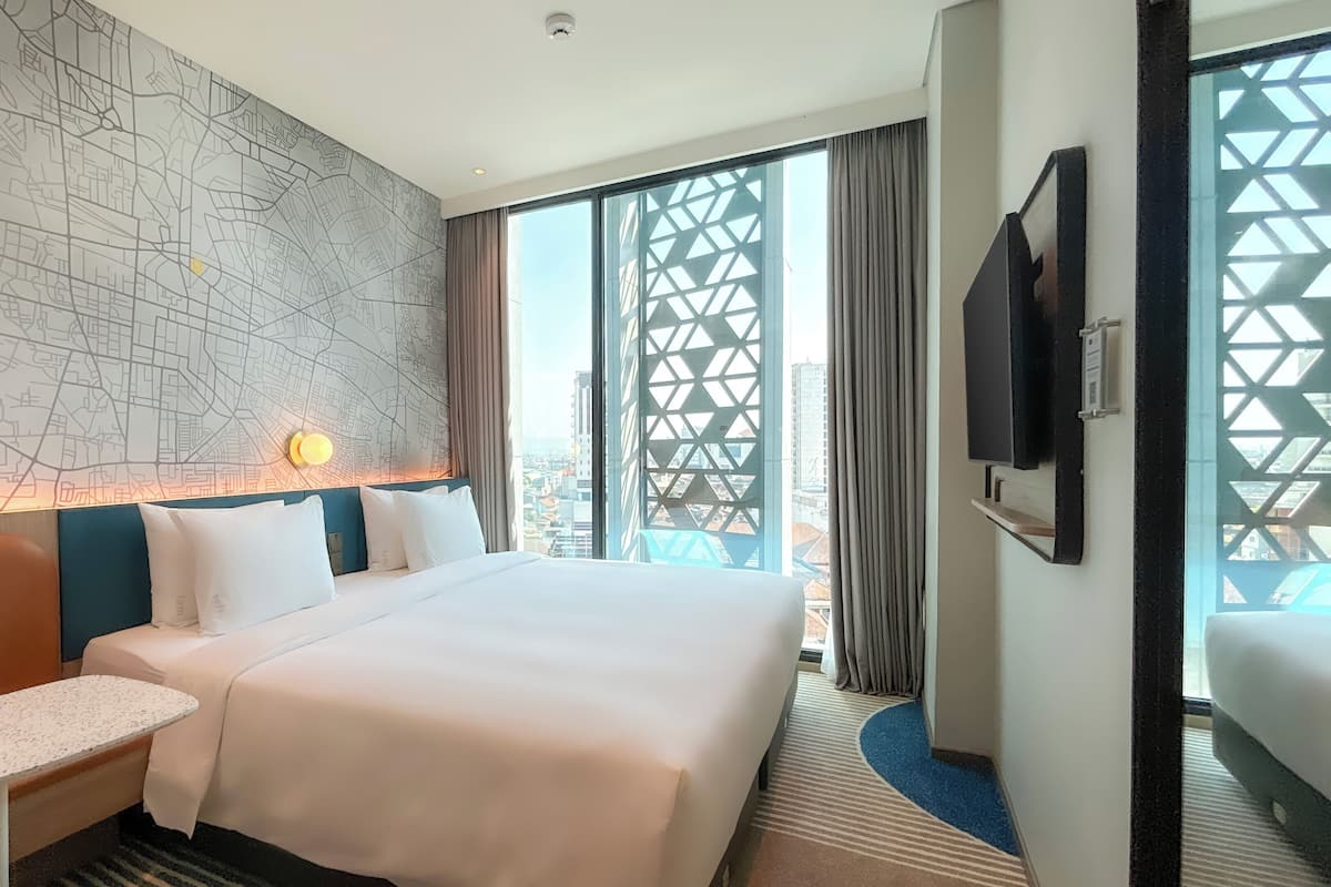 Habitación estándar, 1 cama de matrimonio grande, no fumadores | Sábanas de algodón egipcio y ropa de cama de alta calidad