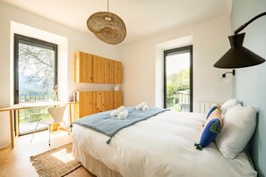 4 chambres, fer et planche Ă repasser, Wi-Fi, draps fournis