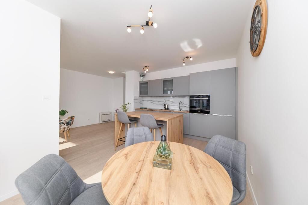 Apartment, Balcony, City View | Dining