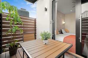 5 bedrooms, iron/ironing board, travel cot, bed sheets - Condado 5BR Apt| Walk to Beach & Restaurants (San Juan)