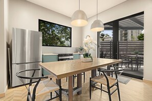 Dining - Condado 5BR Apt| Walk to Beach & Restaurants (San Juan)