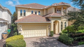 Exterior - Luxury Villa in front of Golf Course (Kissimmee)