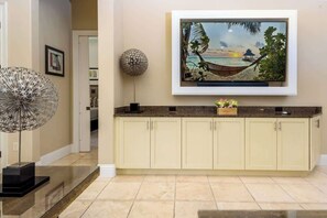 Interior - Luxury Villa in front of Golf Course (Kissimmee)