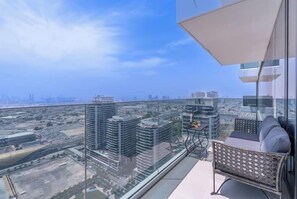 Lyxlägenhet - balkong - utsikt mot staden | Balkongutsikt