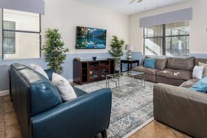 TV, offices - Luxurious House in Resort (Four Corners)