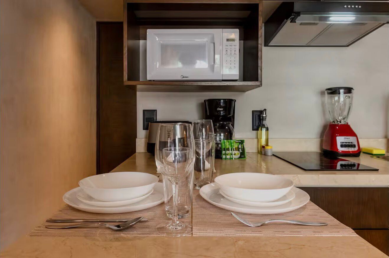 Condo luxo, sacada, vista para a piscina | Cozinha privada