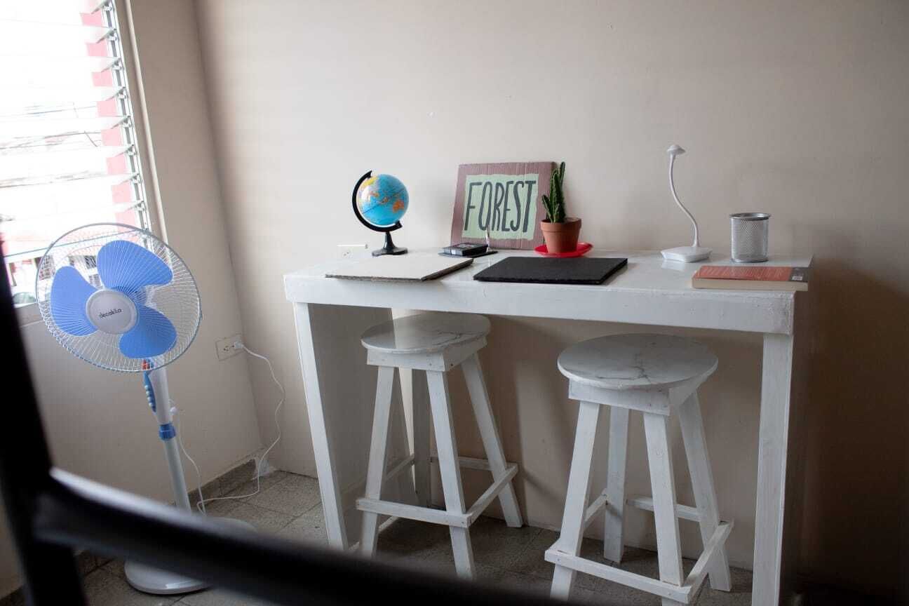 Chambre Deluxe, mixte, four à micro-ondes, dans la tour | Intérieur