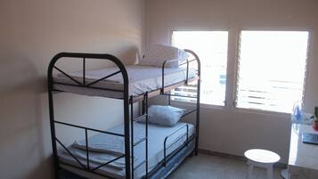 Habitació Deluxe, dormitori mixt, microones, torre