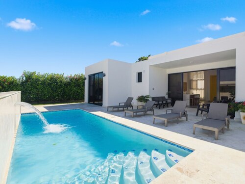 Freedom Villa Escape