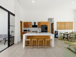 Fridge, dining tables - Freedom Villa Escape (Sosúa)