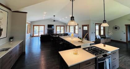 4 Acres Retreat at Lake Geneva
