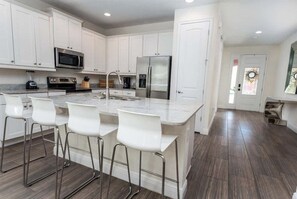 Private kitchen - Luxury Villa close to Disney (Kissimmee)