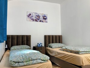 9 bedrooms, iron/ironing board, WiFi, bed sheets