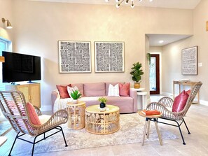 Smart TV y chimenea