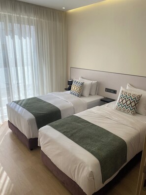 2 bedrooms, in-room safe, iron/ironing board, travel cot - Sunset View Apartment☀️🌴 Swimming-pool/Garden/Terrace 15M walk to the beach🏖️ (Agadir)
