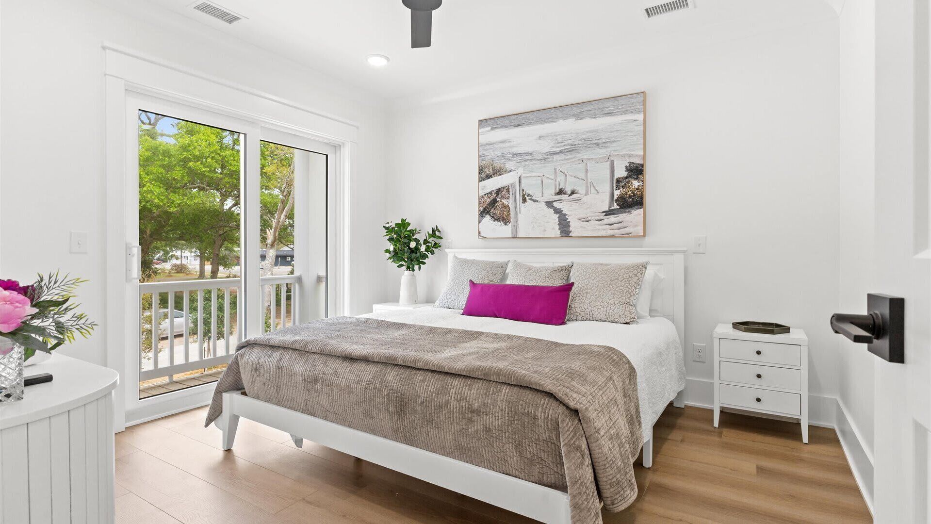 5 bedrooms, WiFi, bed sheets