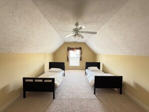 Room - Masters Week Rental , 4-bedroom house in Evans, 15mins to Augusta National (Evans)