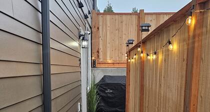 Elegant Coastal 2BR Suite • Perfect for Families • Near Beach