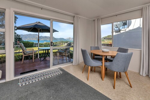 The Boat Shed - Waterfront Bach at HarbourLights