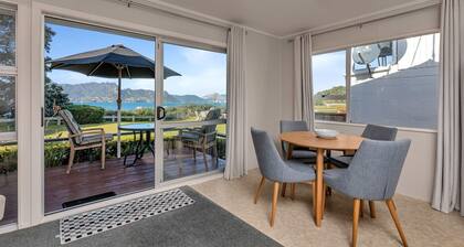 The Boat Shed - Waterfront Bach at HarbourLights