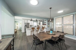 Dining - Island Time Escape - Charming Family Retreat (Key West)