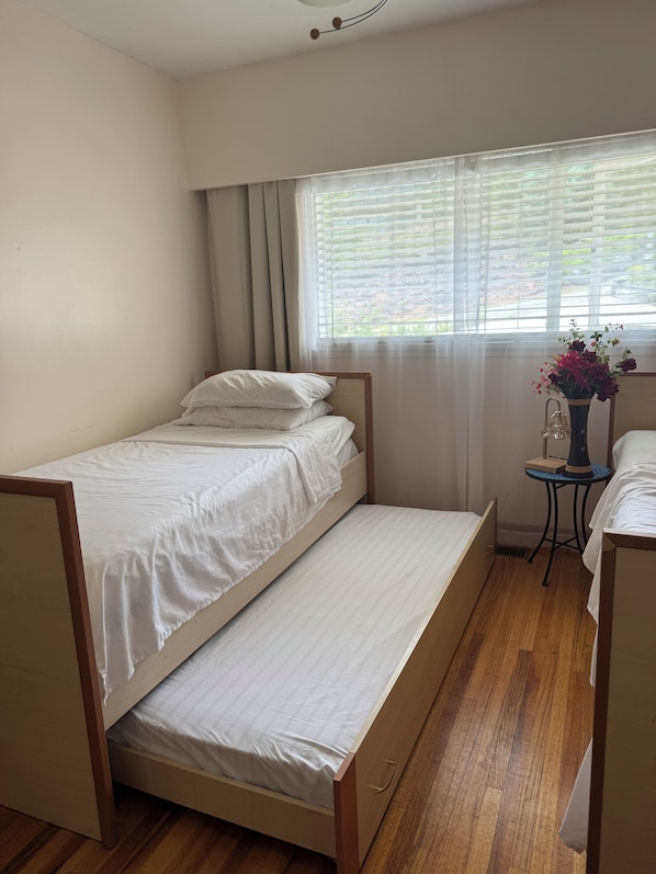 1 bedroom, in-room safe, free WiFi, bed sheets