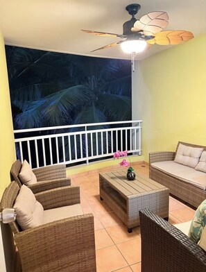 Smart TV - Spacious 3-bedroom apartment with AC, Beach Access, Pools + Private Access (Mediania Alta)