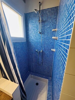 Bathroom - Les Terrasses de l’Océan – Oceanfront Apartment – Parking  et  WiFi (CAPBRETON)