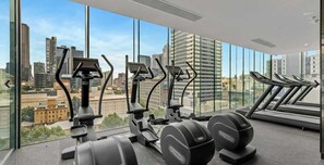 Fitness facility - Luxe Stay next to Emporium | 2BR in the heart CBD (Melbourne)
