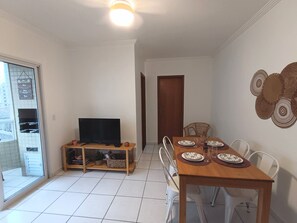 Dining - Vrbo Property (Praia Grande)