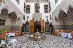 Banquet hall - Riad Pacha Palace (Fes)