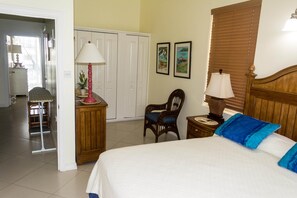 2 bedrooms, in-room safe, iron/ironing board, WiFi - Unit 6 Coast Luxury Town Homes  Newly Refurbished (Rodney Bay)