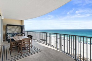 Outdoor dining - Oceanfront Condo 7th Floor, Huge Balcony, Pools, Hot Tub, Direct Beach Access (Panama City Beach)