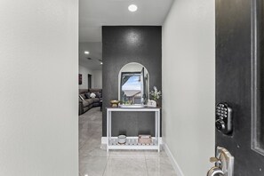 Interior - Ocean Pearl Stay (Galveston)