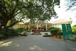 Lobby - Club Mahindra Kensville Golf Resort (Bavla)