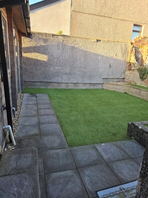 Property grounds - M4 Victoria Hub 1 (Newport)