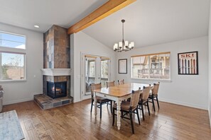 Dining - Sun Peak 4094 | Mountain Retreat with 4BR, Hot Tub & Views (Park City)