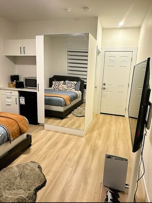 Room - Private Room Bear Mountain | PS5 & Fast Wi-Fi (Langford)