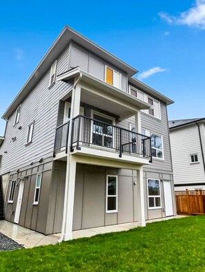 Exterior - Private Room Bear Mountain | PS5 & Fast Wi-Fi (Langford)