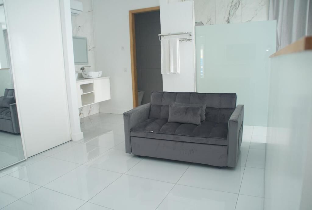 Deluxe Suite, Ocean View | Living area