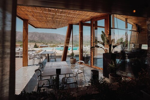 Deluxe King Room w/ Pools & Wellness Facilities | Near Villa General Belgrano