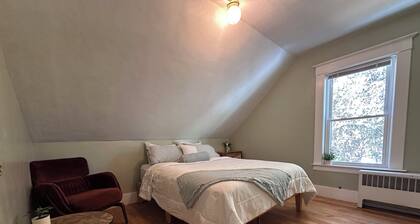 Charming House in NEK VT
Near Burke Mountain + Kingdom Trails