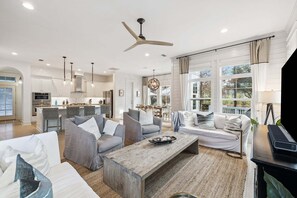 Smart TV, books - WaterColor GEM with Pond & Dock! LSV/Golf Cart, Bikes! (Santa Rosa Beach)